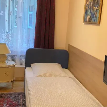 Gunia Guest house