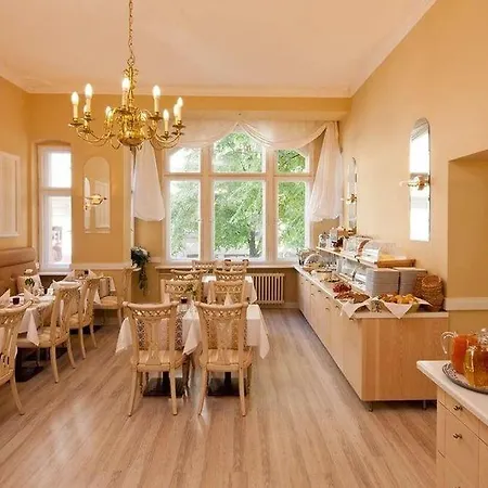 Augusta Am Kurfuerstendamm Hotel 3*