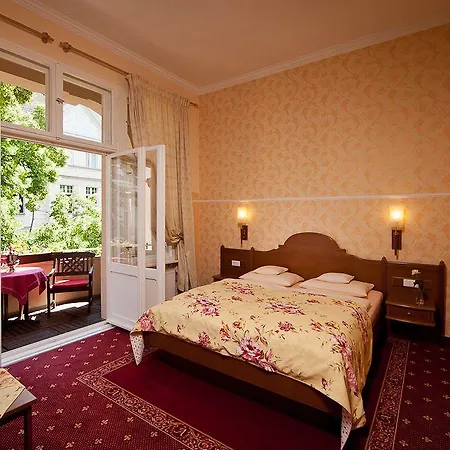Augusta Am Kurfuerstendamm Hotel 3*