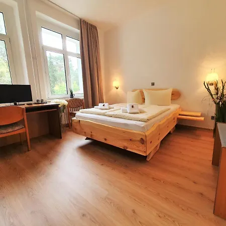 Hotel Waldhotel Am See Berlin-Schmoeckwitz 3*