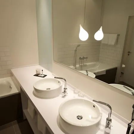 Ξενοδοχείο Wyndham Garden Mitte 4*