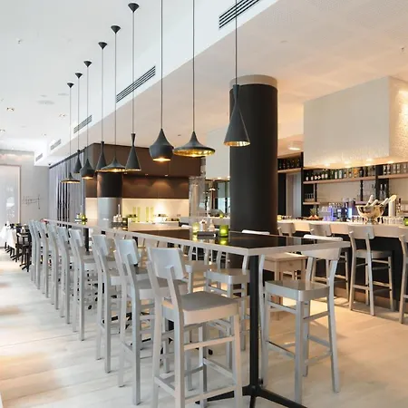 Hotel Indigo Berlin-alexanderplatz, An Ihg 4*