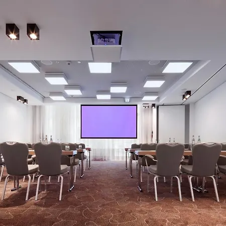 Indigo Berlin-alexanderplatz, An Ihg