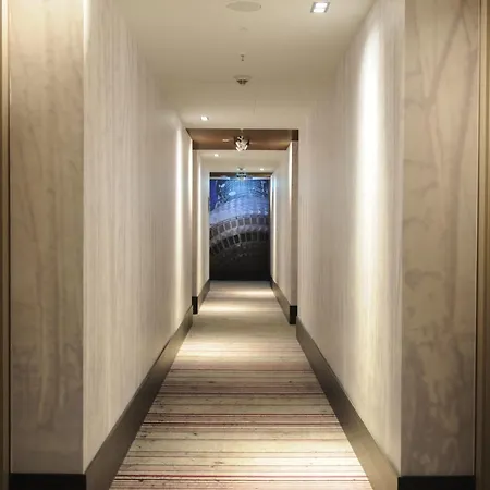 Indigo Berlin-alexanderplatz, An Ihg Hotel 4*