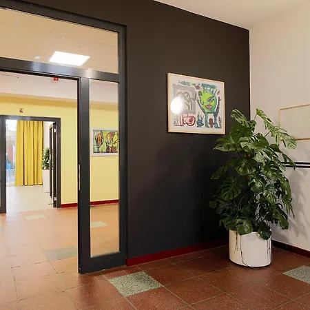 Neohostel *