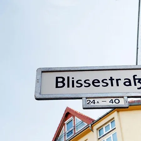 Rockchair Blissestrasse Berlin