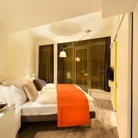 Indigo Berlin-alexanderplatz, An Ihg Hotel