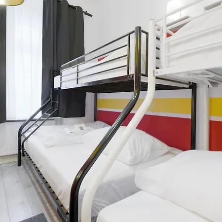Apartment Sweet Central Tiny For 4 People