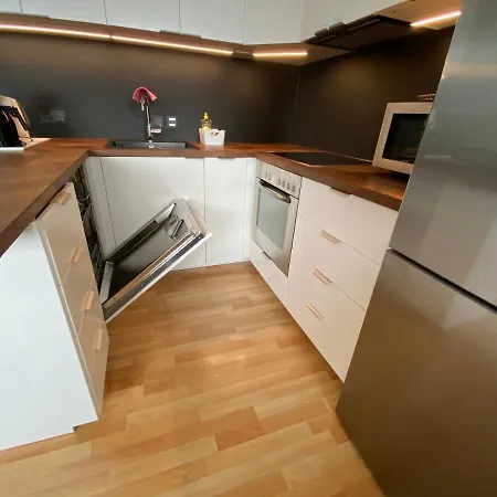 Apartment Moderne Ruhige Und Schone - Modern Quiet And Beautiful Berlin