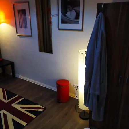 ++ Hip, Chill Berghain With Breakfast ++ Homestay *
