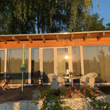 Tiny House Oder Auf Der Sunset Marina Berlin