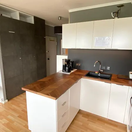 Apartment Moderne Ruhige Und Schone - Modern Quiet And Beautiful