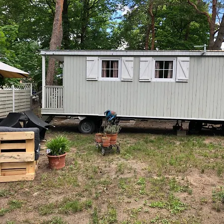 Campsite Stilvoller Bauwagen In Berlin-kopenick *