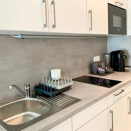Modernes Apartment, Terrasse Und Garten Am Lilienthalpark Im Suedwesten Berlins Apartment Berlin
