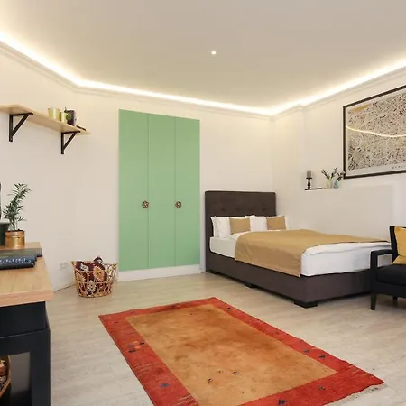 Apartment 5 Personen Altbau Nahe Kurfuerstendamm - Shakespeare *