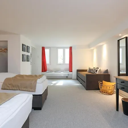 5 Personen Altbau Nahe Kurfuerstendamm - Shakespeare Apartment *