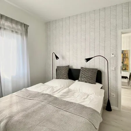 Apartment Modernes Apartment, Terrasse Und Garten Am Lilienthalpark Im Suedwesten Berlins