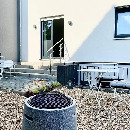 Modernes Apartment, Terrasse Und Garten Am Lilienthalpark Im Suedwesten Berlins Apartment Berlin