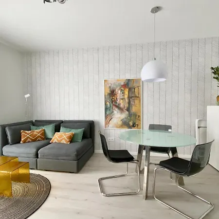 Modernes Apartment, Terrasse Und Garten Am Lilienthalpark Im Suedwesten Berlins Апартаменты Берлин