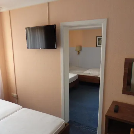 Ansbach Am Kadewe Hotel 3*