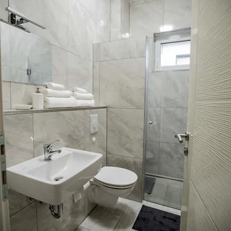 Guest house Leo