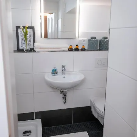 90qm Zentrum Nähe Prenzlauer Berg, 2 Bäder Apartment *
