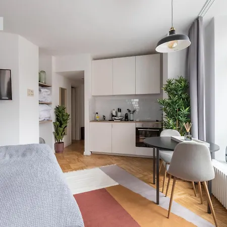 Aroser Allee Apartment Berlin