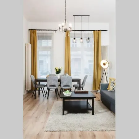 Family For 6 Guests, Mitte Moabit Apartment Berlin