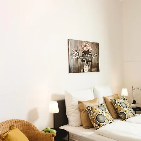 Apartment Family For 6 Guests, Mitte Moabit *