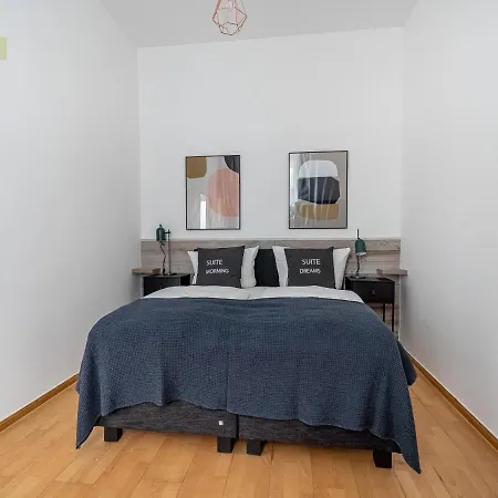 Apartment Paul-robeson-strasse *