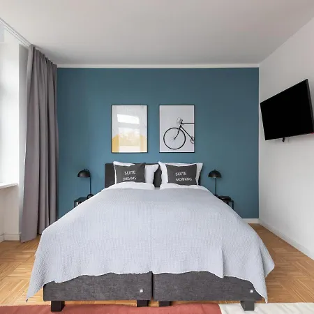 Apartment Aroser Allee Berlin