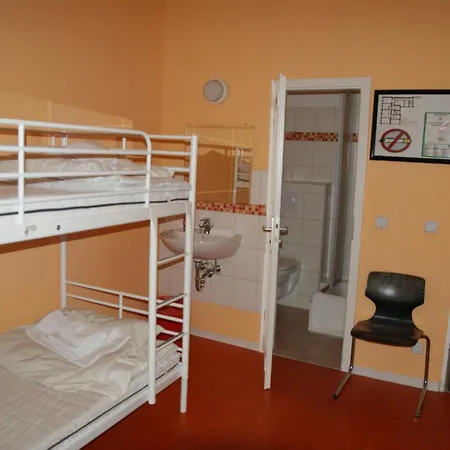 Hostel Happy Go Lucky +