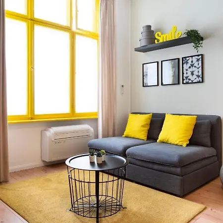 J.hr Ku'damm Style +a/c +rain-shower +u-station Apartment *