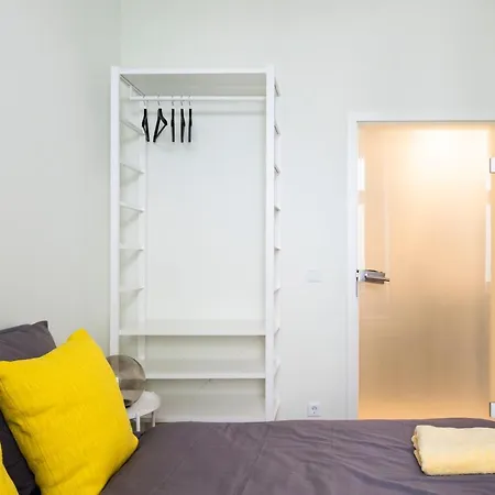 Апартаменты Neukolln Industrial Style 2 Bathrms 3 Bedrms +a/c *