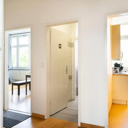 Central +3br +big Living Next To U-station Lägenhet Berlin