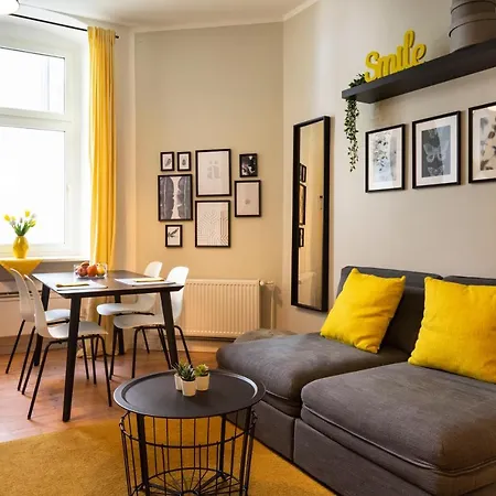 Apartment J.hl Ku'damm Style +a/c +rain-shower+u-station *