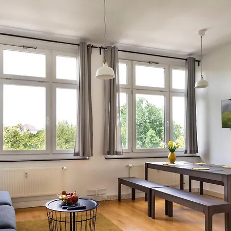 Apartment Central +3br +big Living Next To U-station Berlin