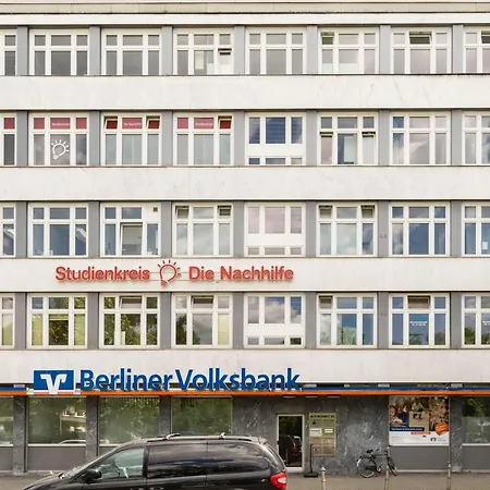 Central +3br +big Living Next To U-station Apartment Berlin