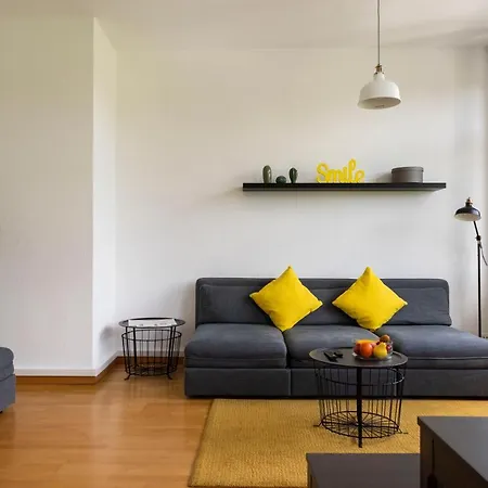 Central +3br +big Living Next To U-station *