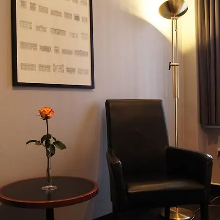 Hotel Plaza Am Kurfuerstendamm 3*