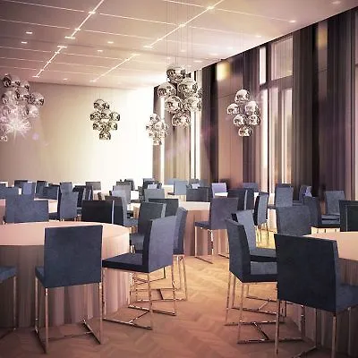 Hotel Amano Grand 3*