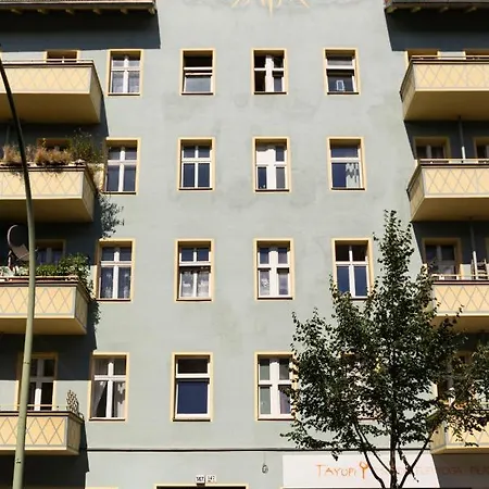 Cosy 2 Bedroom For 8 In Neukolln * Berlin