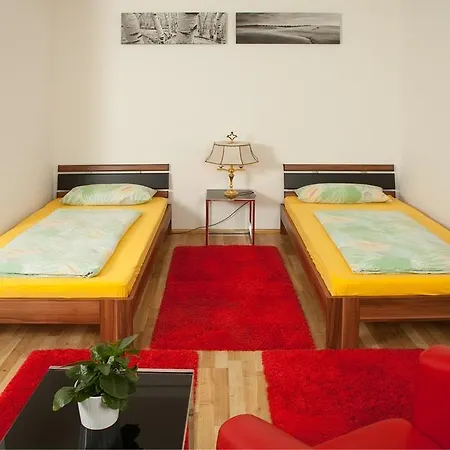 Apollo Apartment