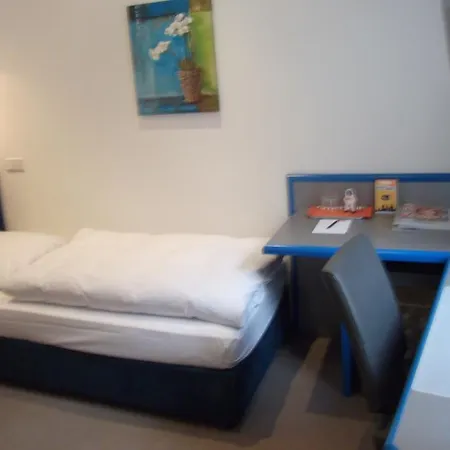 Alt - Tegel Szálloda 3*