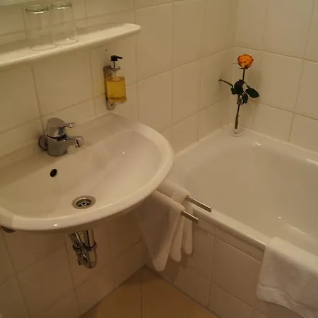 Plaza Am Kurfuerstendamm Hotel 3*