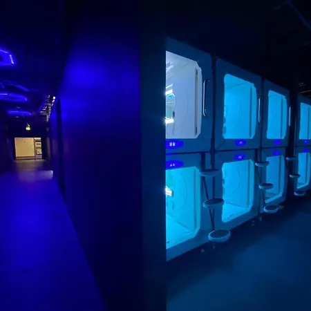 Hostel Space Night Capsule Berlin