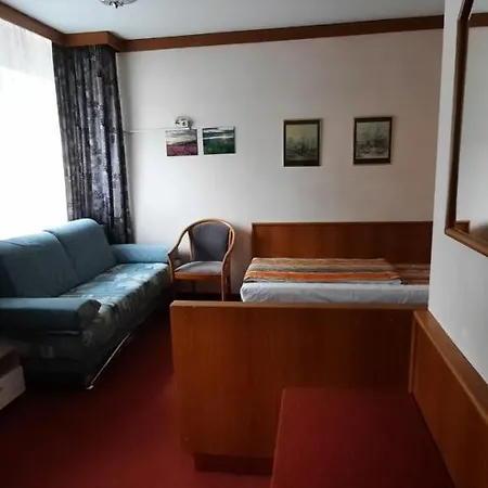 Miles 3* Berlin