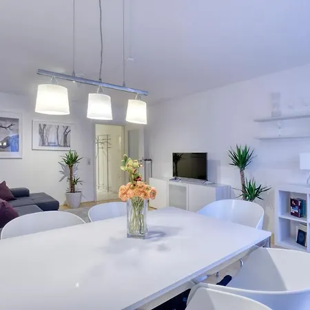 Fasanenstrasse Stylish Apartment *