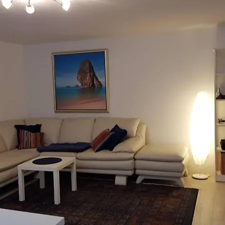 2 Zimmer-einliegerwohnung Am Flughafen Schoenefeld Appartement Berlijn