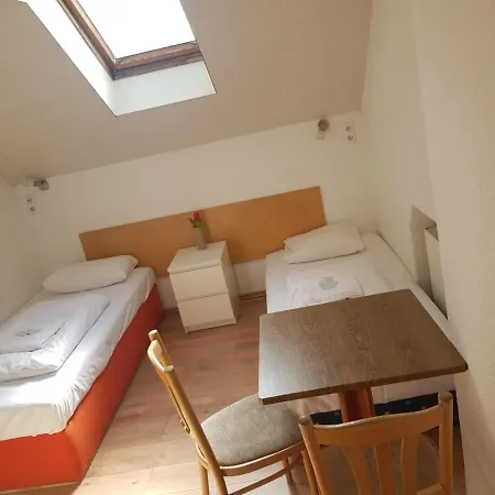 Apartment Studio Apartments Oranien Burger Tor Berlin